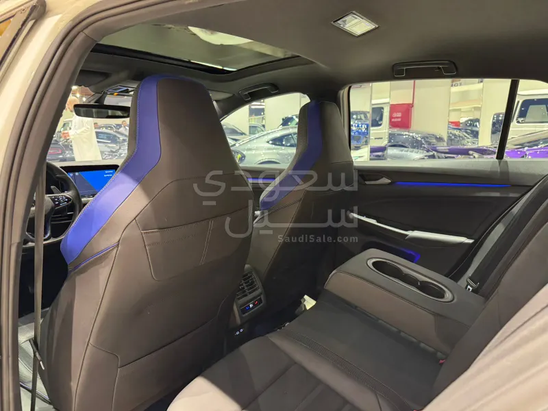 2023 Volkswagen Golf R