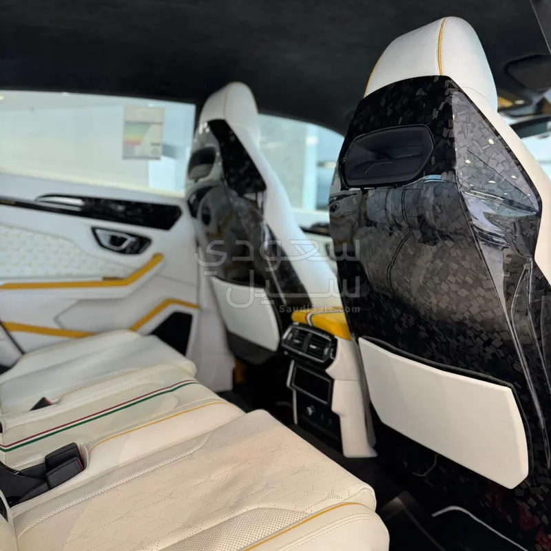 2023 لمبرجيني اوروس اس