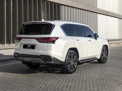 2023 لكزس إل إكس 600