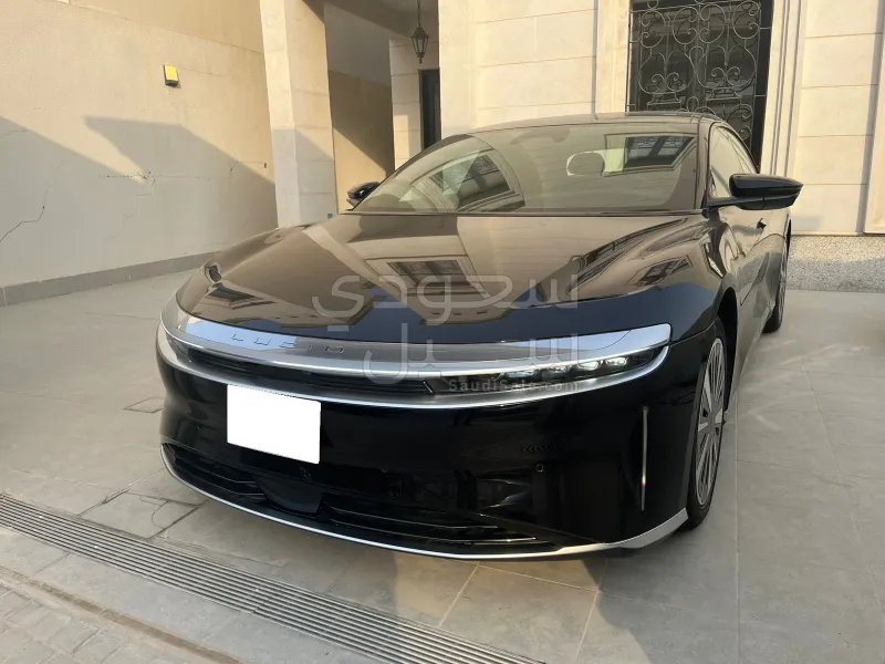 2024 لوسيد اير بيور