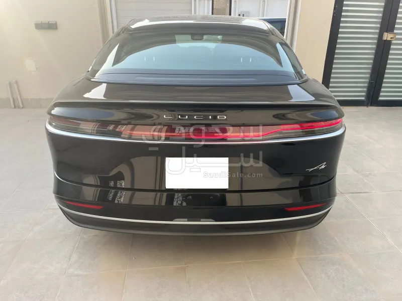 2024 لوسيد اير بيور