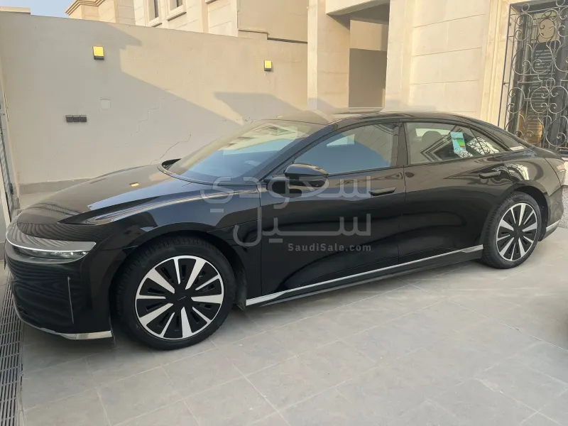 2024 لوسيد اير بيور