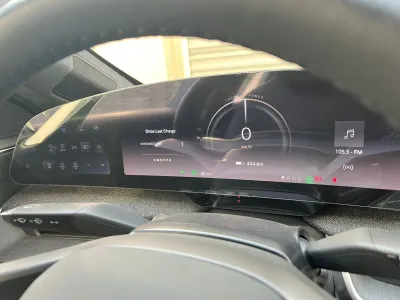 2024 لوسيد اير بيور