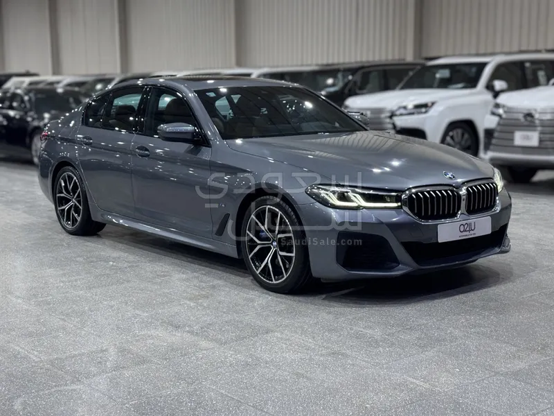 2021 بي ام دبليو الفئة الخامسة 530 أي