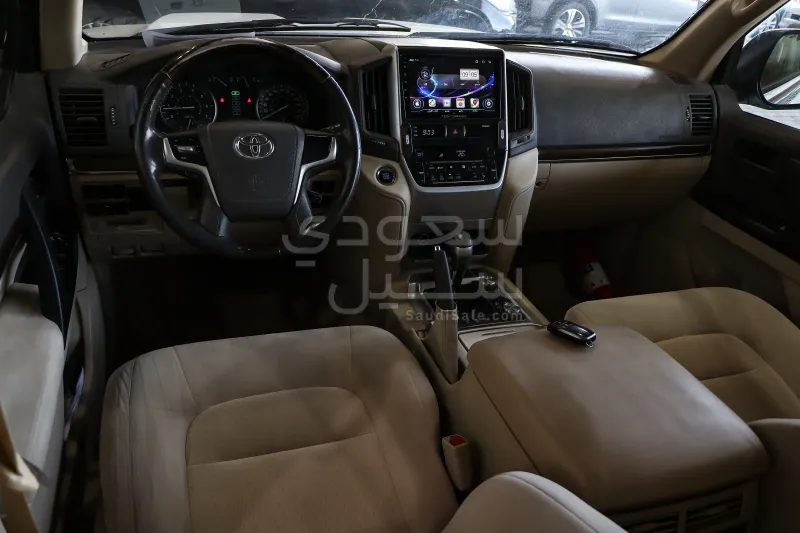 2019 تويوتا لاند كروزر جي اكس ار