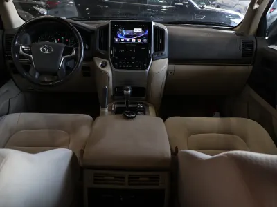 2019 تويوتا لاند كروزر جي اكس ار