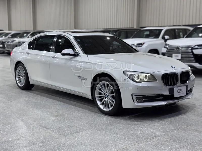 2014 بي ام دبليو الفئة السابعة 730 إل أي