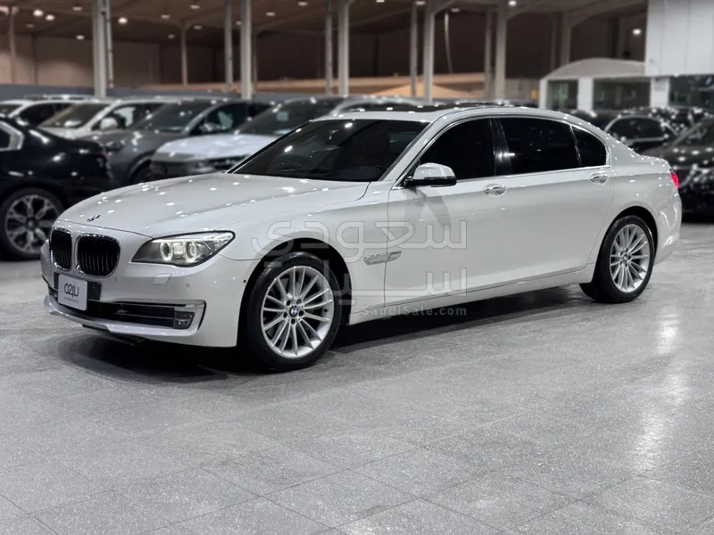 2014 بي ام دبليو الفئة السابعة 730 إل أي