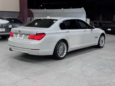 2014 بي ام دبليو الفئة السابعة 730 إل أي