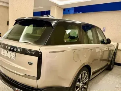 2022 لاند روفر رينج روفر فوج اس اي