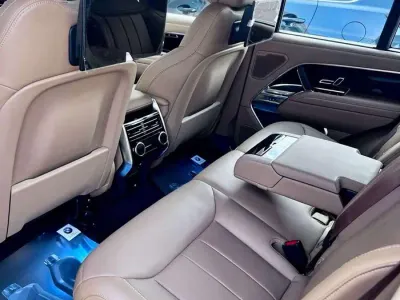 2022 لاند روفر رينج روفر فوج اس اي