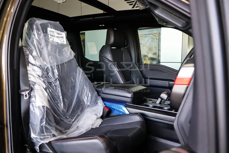 2025 فورد اف 150 رابتور