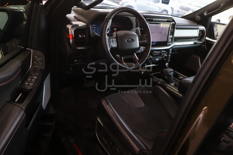 2025 فورد اف 150 رابتور