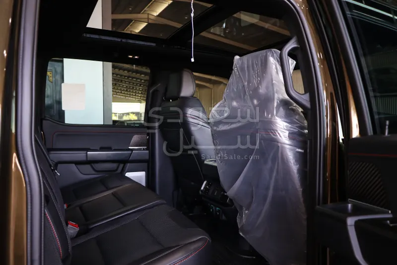 2025 فورد اف 150 رابتور