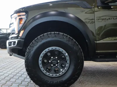 2025 فورد اف 150 رابتور