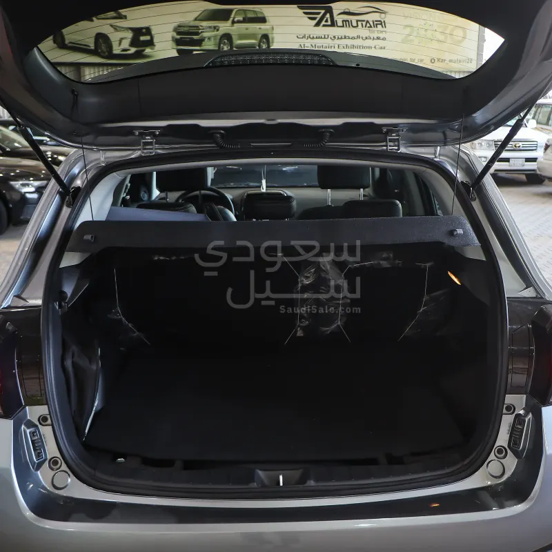 2024 متسوبيشي اي اس اكس