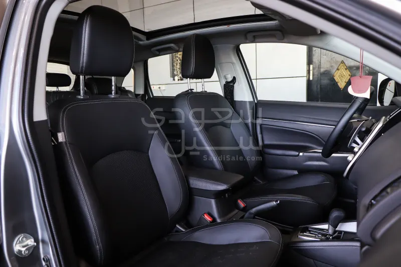 2024 متسوبيشي اي اس اكس