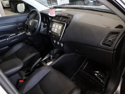 2024 متسوبيشي اي اس اكس