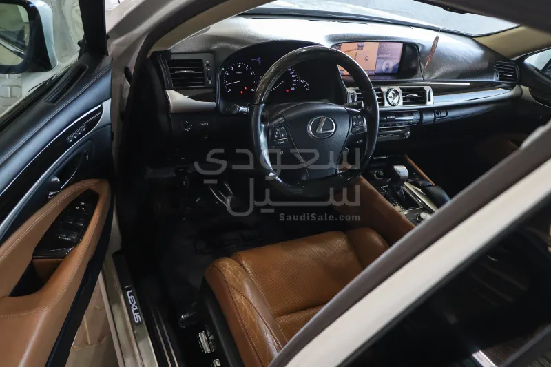 2014 لكزس إل إس 460