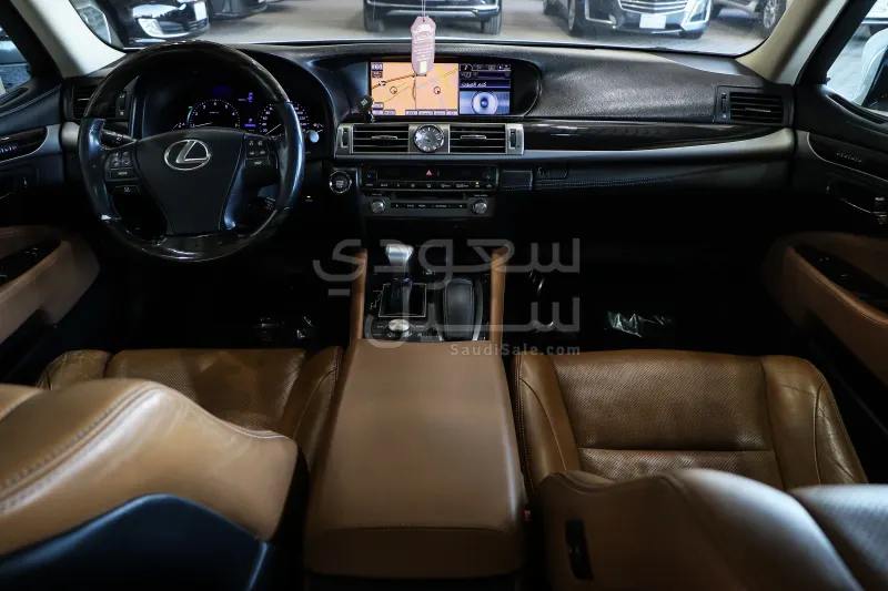 2014 لكزس إل إس 460