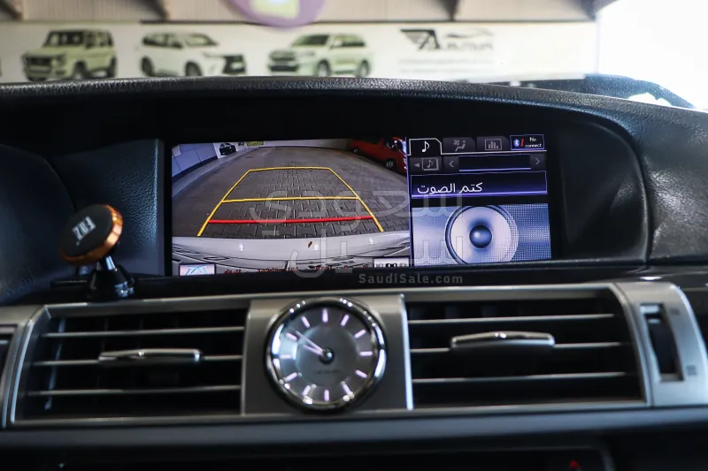 2014 لكزس إل إس 460