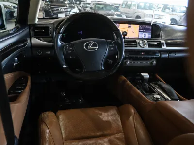 2014 لكزس إل إس 460