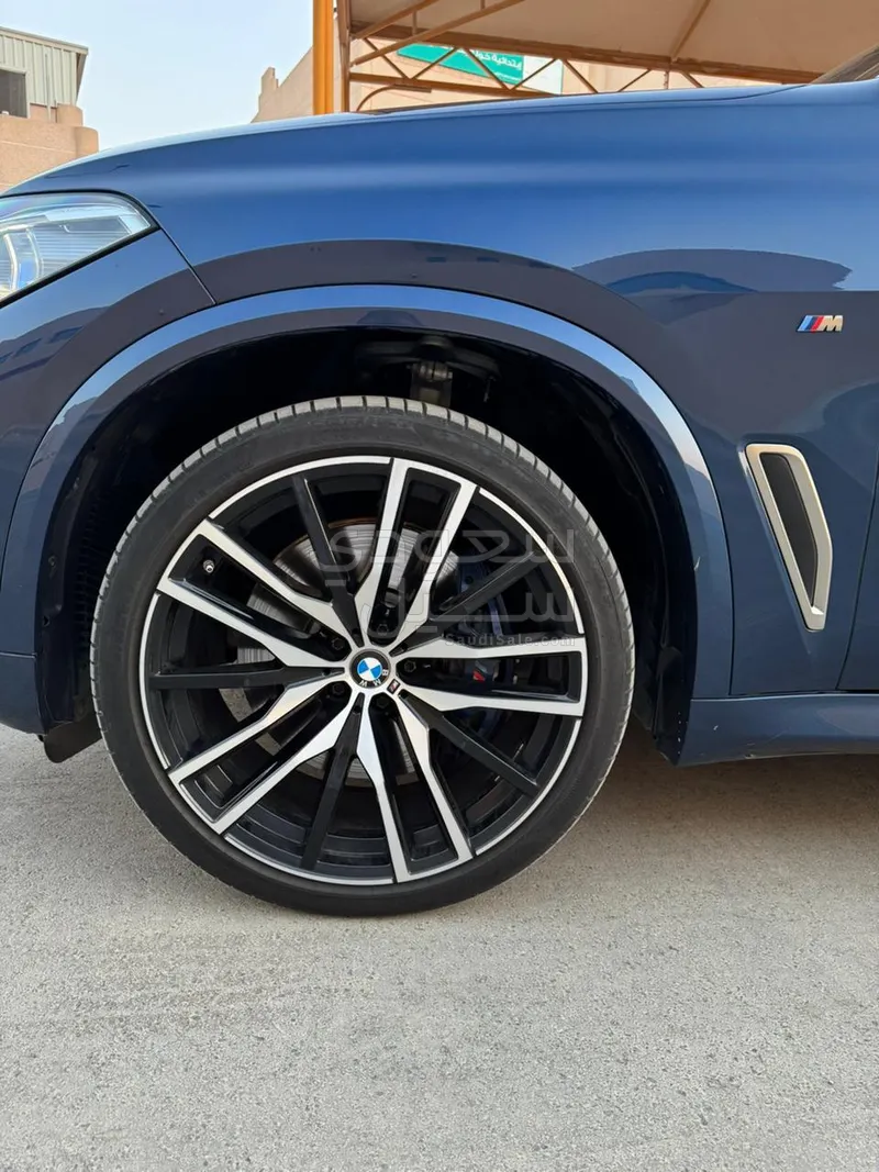 2021 بي ام دبليو الفئة اكس 5 إم50 أي