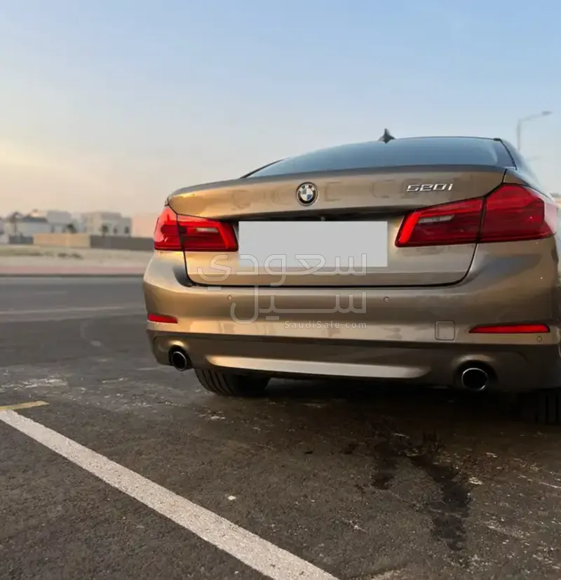 2019 بي ام دبليو الفئة الخامسة 520 أي