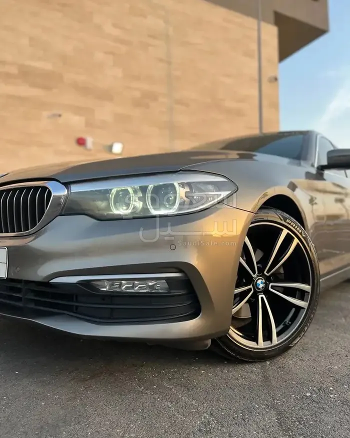 2019 بي ام دبليو الفئة الخامسة 520 أي