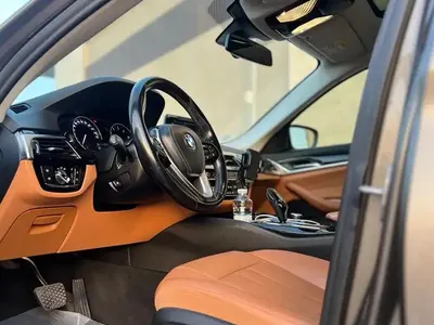 2019 بي ام دبليو الفئة الخامسة 520 أي