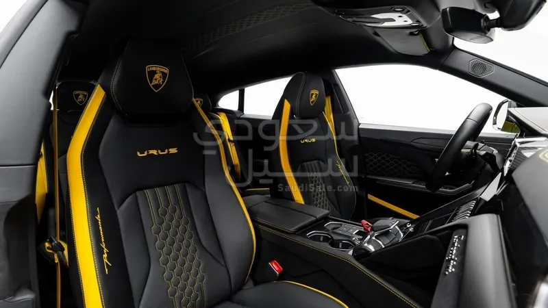 2023 لمبرجيني اوروس بيرفورمانتي