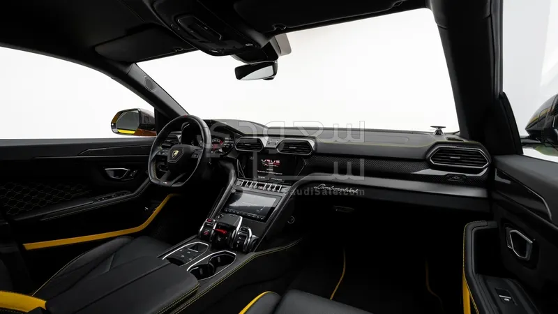 2023 لمبرجيني اوروس بيرفورمانتي