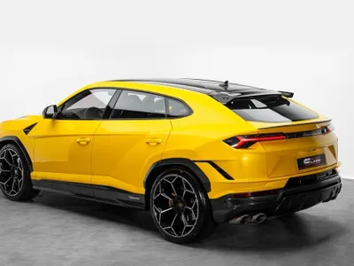 2023 لمبرجيني اوروس بيرفورمانتي