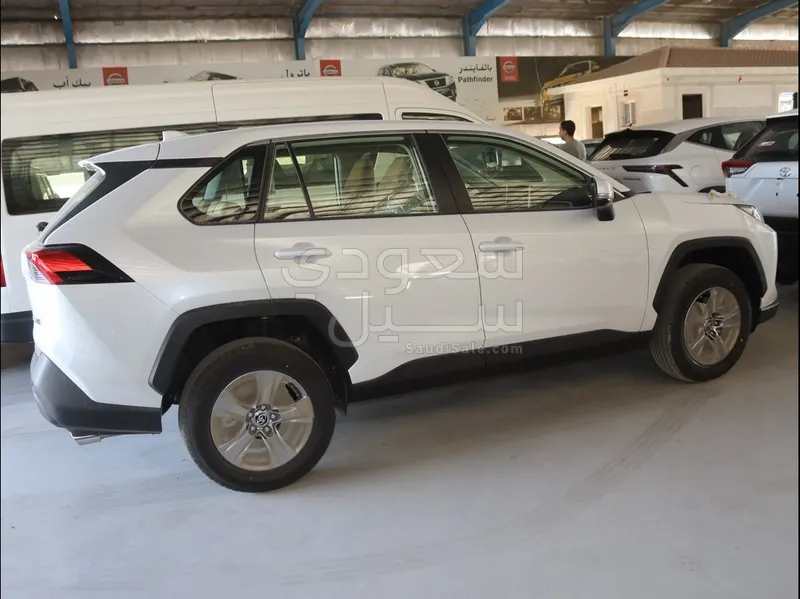 2025 تويوتا راف 4