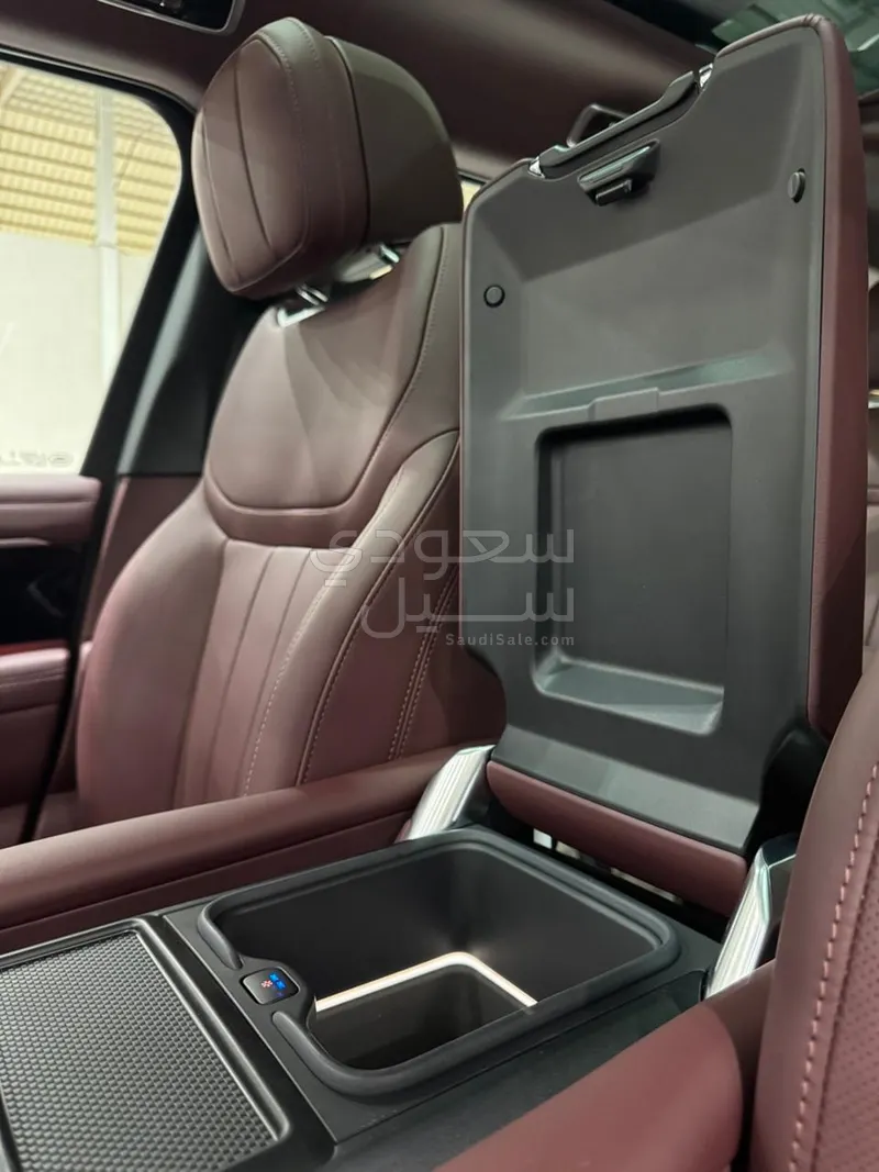 2023 لاند روفر رينج روفر اوتوبيوغرافي