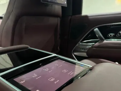 2023 لاند روفر رينج روفر اوتوبيوغرافي