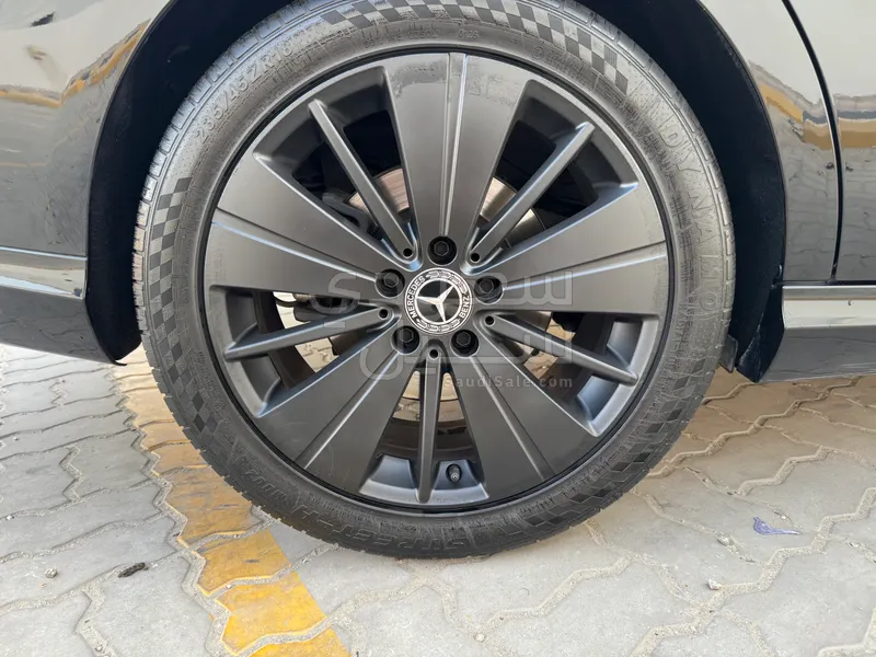 2019 مرسيدس - بنز سي إل إي 200