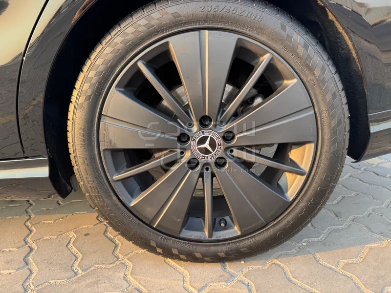 2019 مرسيدس - بنز سي إل إي 200