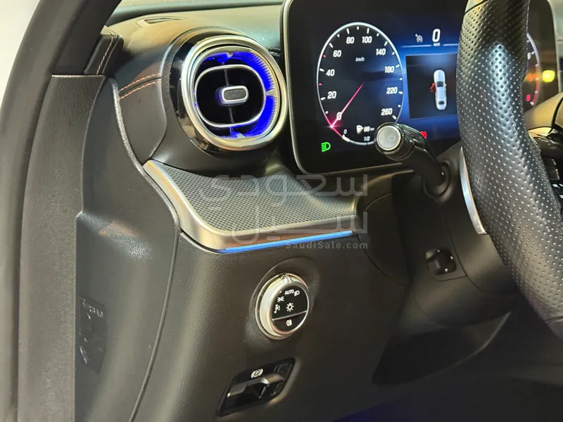 2022 مرسيدس - بنز سي 200