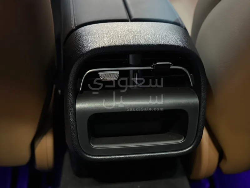 2024 مرسيدس - بنز إي 200