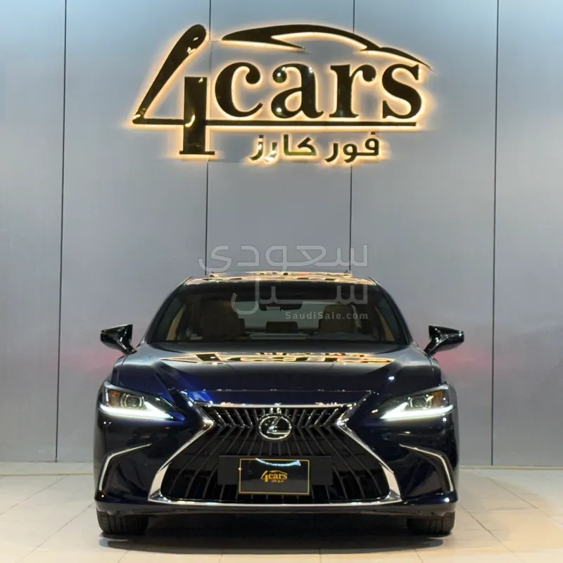 2023 لكزس إي إس 250