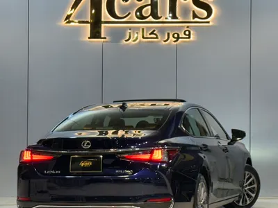 2023 لكزس إي إس 250