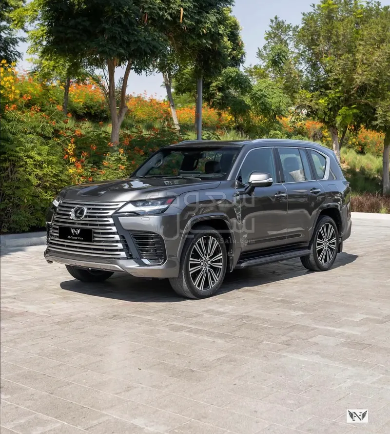 2023 لكزس إل إكس 600