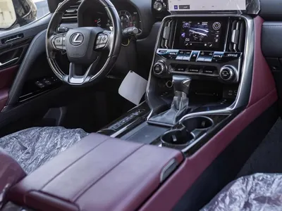 2023 لكزس إل إكس 600