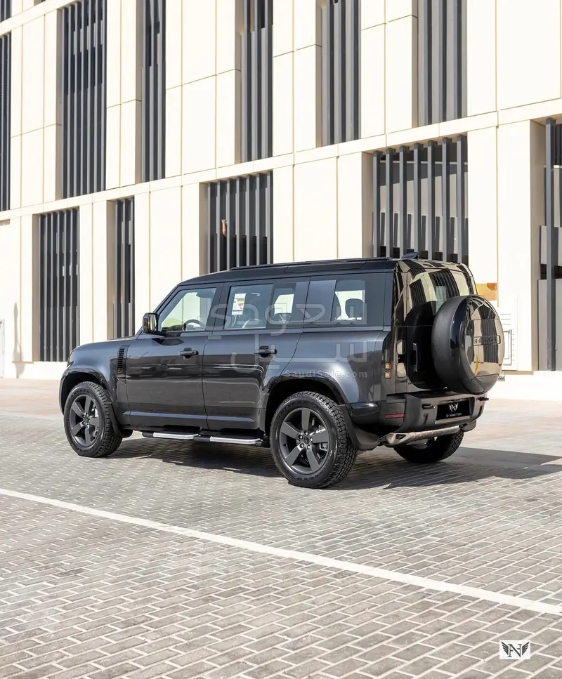 2026 لاند روفر ديفيندر 110