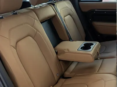 2026 لاند روفر ديفيندر 110