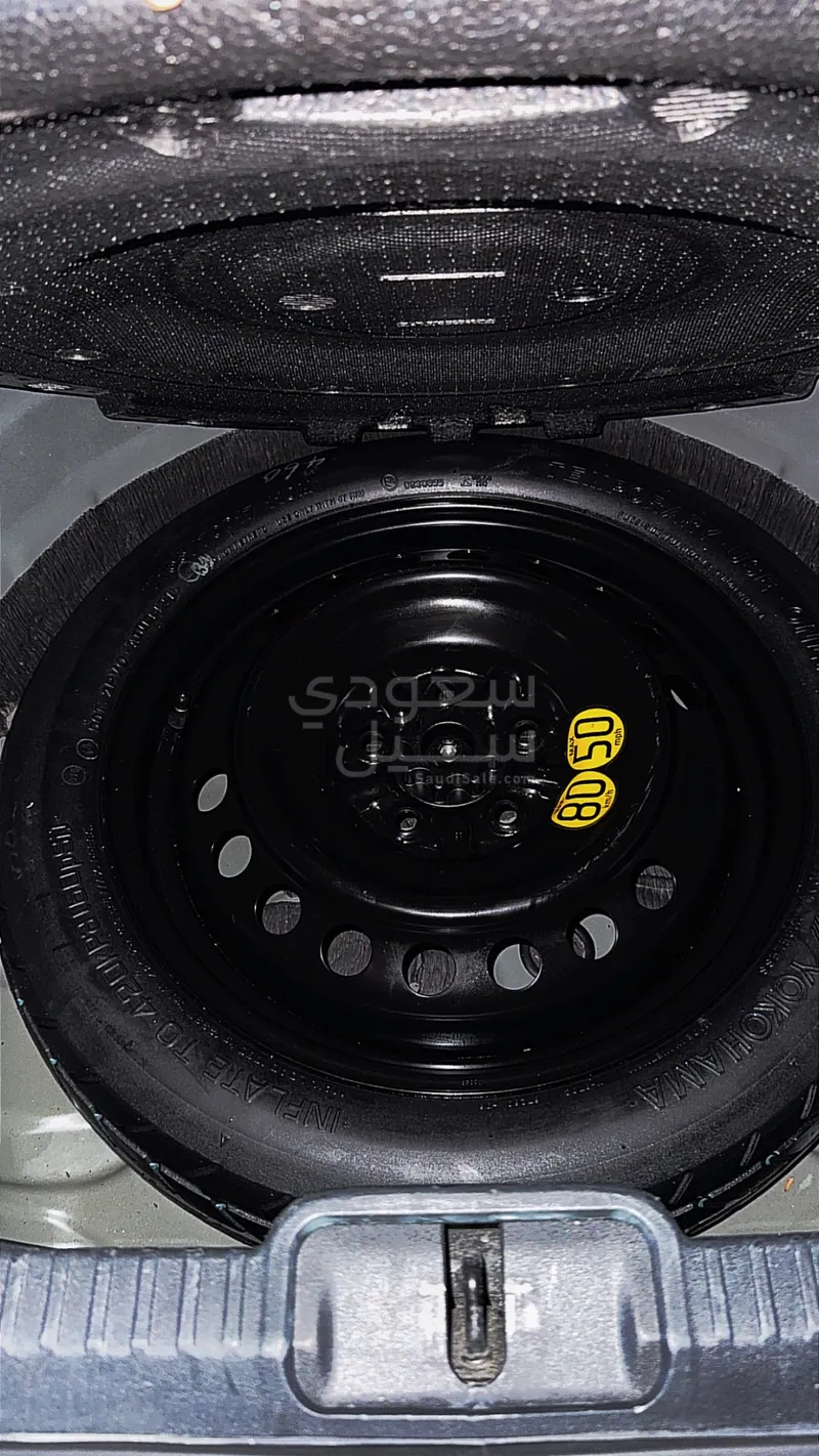 2022 لكزس آي إس 300