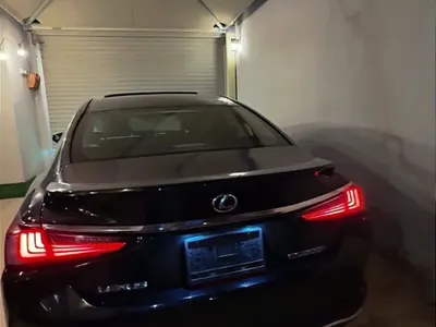 2022 لكزس آي إس 300