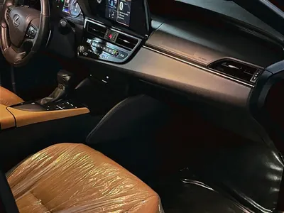 2022 لكزس آي إس 300