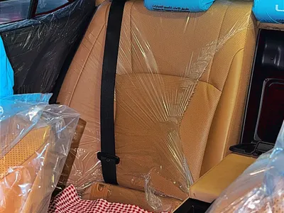 2022 لكزس آي إس 300